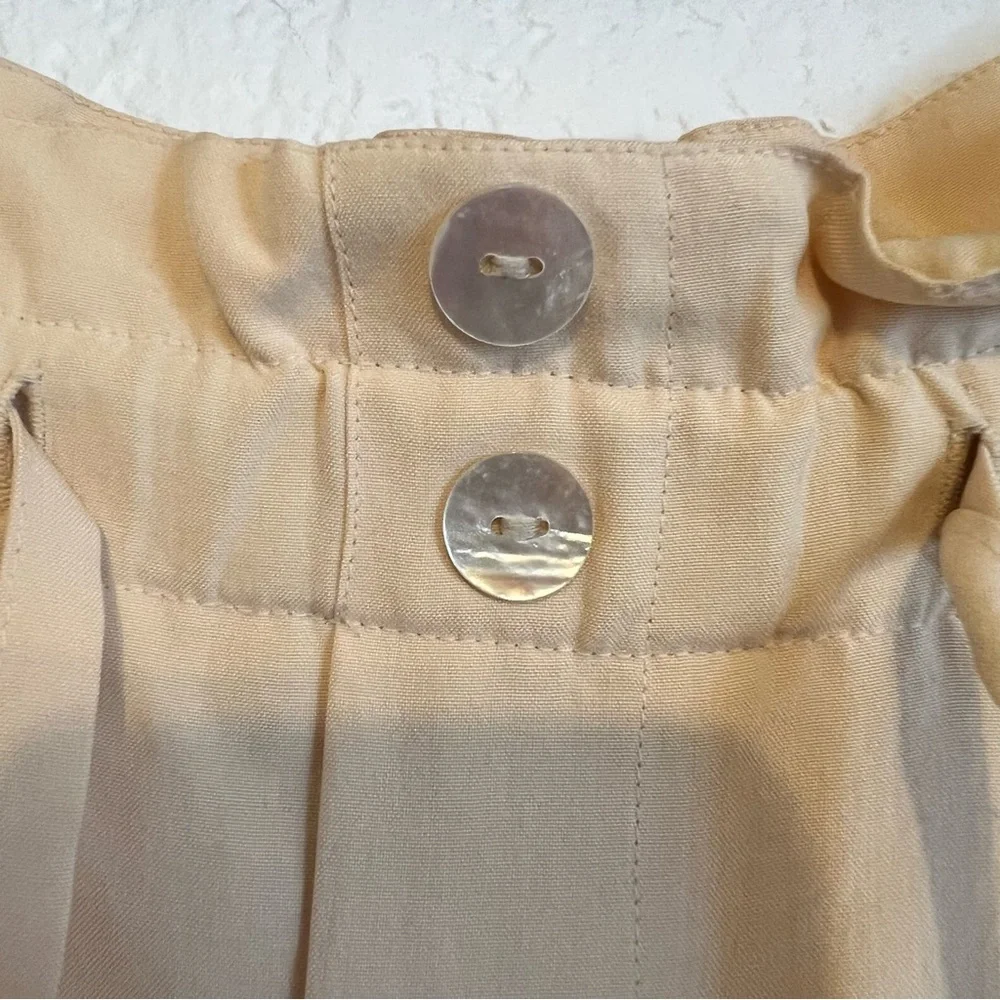 Express 100% Silk Size M Paper Bag High Waist Shorts Vintage Pockets Pale Yellow